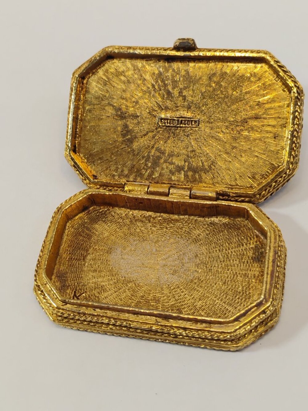 Vintage Estee Lauder Collector Gold Red Enamel Compact Decorative Box Container - Picture 8 of 12